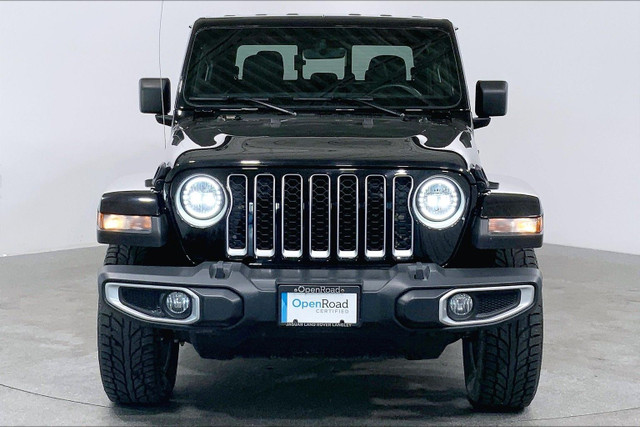 2022 Jeep Gladiator 4x4 Overland in Cars & Trucks in Delta/Surrey/Langley - Image 2