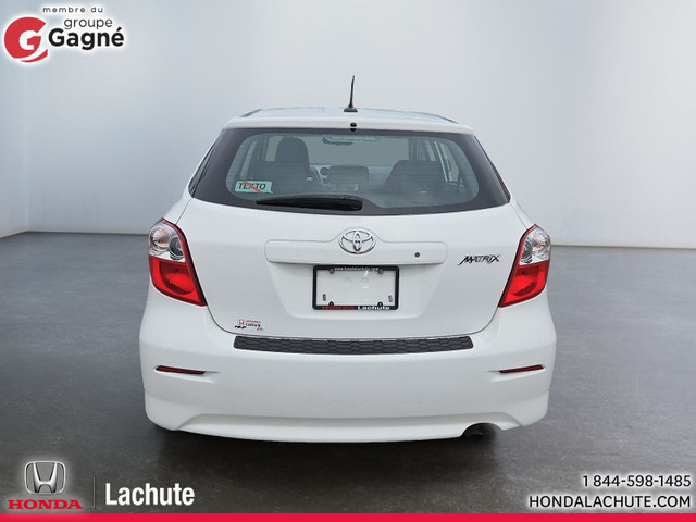 Toyota Matrix Familiale automatique 4 portes à traction 2012 à v in Cars & Trucks in Laurentides - Image 3