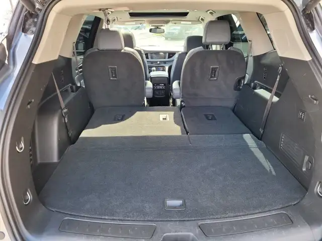 2019 Buick Enclave Premium dans Autos et camions dans Peterborough - Image 17