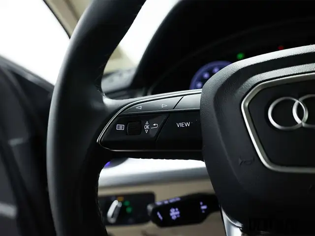 2023 Audi Q5 Technik 45 TFSI Quattro S-Line Sport Package in Cars & Trucks in Laval / North Shore - Image 18