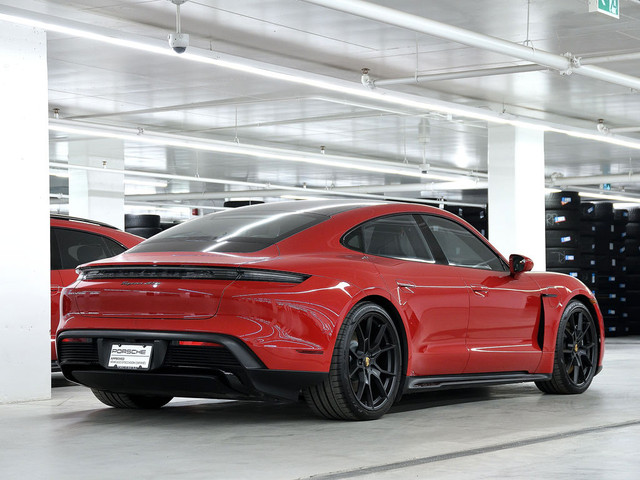 2022 Porsche Taycan GTS AWD in Cars & Trucks in Longueuil / South Shore - Image 3
