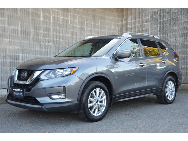 2018 Nissan Rogue AWD SV/Bluetooth/Navigation/Back-up Camera in Cars & Trucks in Burnaby/New Westminster - Image 2