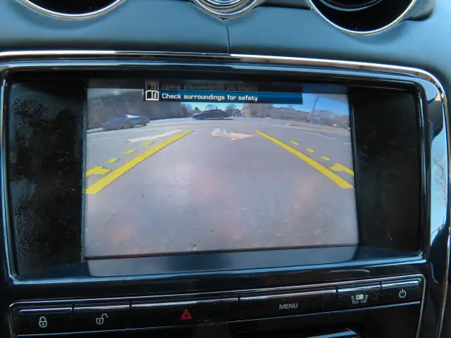 2011 Jaguar XJ XJL - LONG WHEEL BASE - LOW LOW KM - 56,000KMS !! dans Autos et camions dans Région d’Oakville/Halton - Image 36