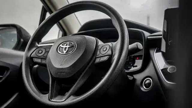 2023 Toyota Corolla Hybrid LE | Heated Seats | Lanekeep in Cars & Trucks in Guelph - Image 16