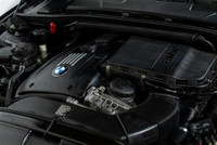 Options Francais: * Ensemble Technologie Connectée * Transmission Engine: Moteur à 6 cylindres droit... (image 8)