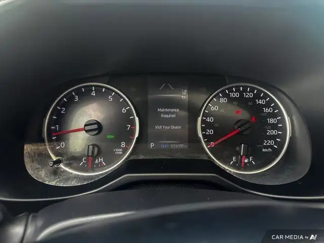 2020 Toyota RAV4 XLE | AWD | Sunroof | Heated Seats | Back Up in Cars & Trucks in Saskatoon - Image 19