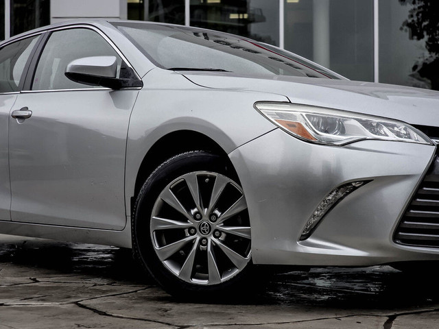 2015 Toyota Camry 4dr Sdn V6 Auto XLE in Cars & Trucks in City of Toronto - Image 3