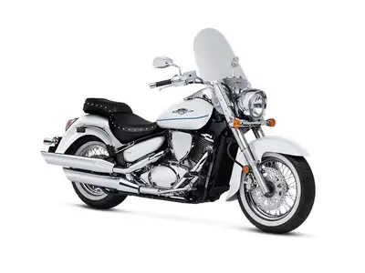 2025 Suzuki Boulevard C50T ( 800CC ) RESERVE PAR TELEPHONE Découvrez la Suzuki Boulevard C50T 2025 (...