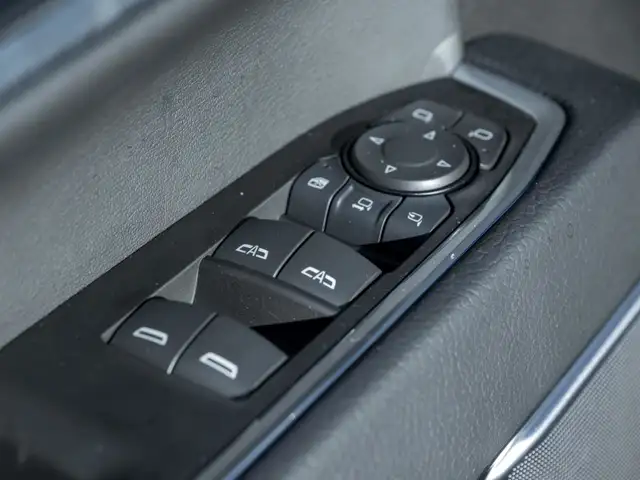 2025 GMC SIERRA 2500HD Denali- Diesel in Cars & Trucks in Markham / York Region - Image 12