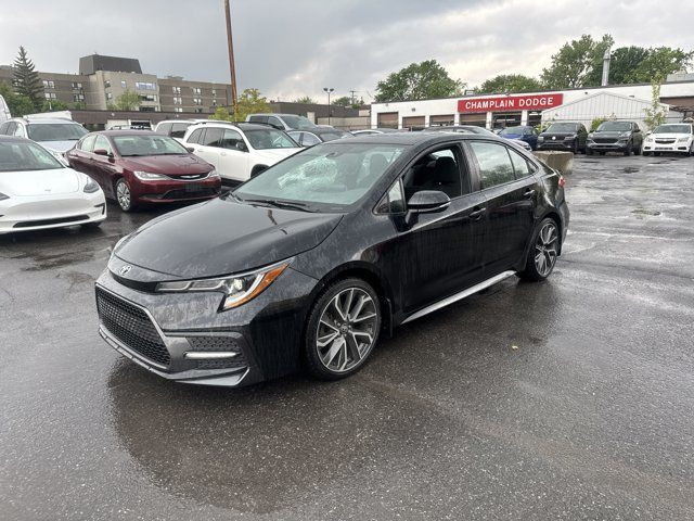 2021 Toyota Corolla SE Upgrade | Sunroof | Adaptive Cruise in Cars & Trucks in Guelph
