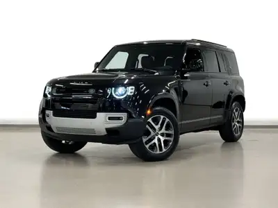 Le Land Rover Defender 110 P300 S 2024 est un VUS robuste et performant, conçu pour affronter une gr...