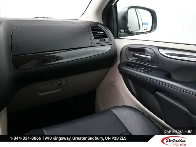 2018 Dodge Grand Caravan Crew Plus in Cars & Trucks in Sudbury - Image 29