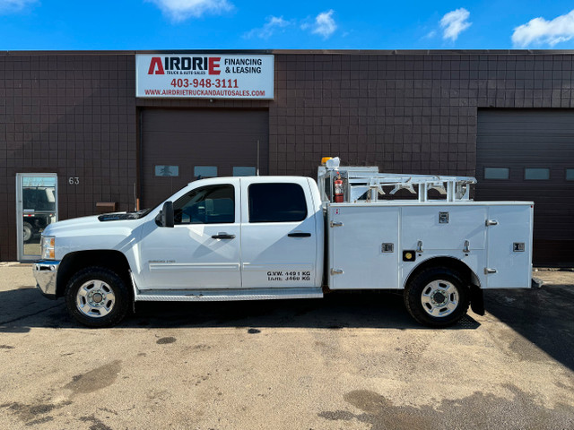 2012 Chevrolet Silverado 2500HD Utility Truck in Cars & Trucks in Calgary