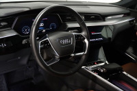 Traction intégrale Audi quattro / Sieges en cuir Valcona avec fonction de massage / Black optics /Ap... (image 8)