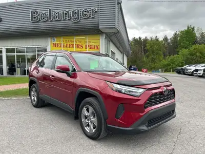No reported accidents. Equipped with power seat, power liftgate, sunroof, heated seats, heated steer...