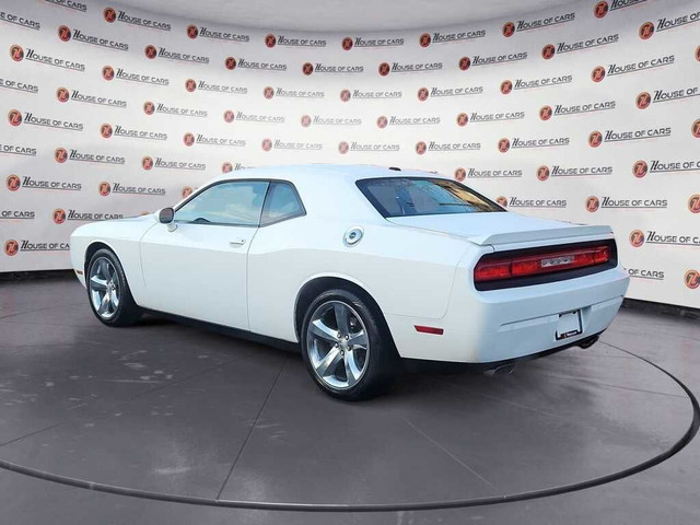  2014 Dodge Challenger 2dr Cpe SXT Power Windows AC Bluetooth in Cars & Trucks in Calgary - Image 4