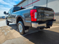 6 Passengers F-250 Diesel 4x4 8FT BED ready for some work and haulin ! Lifted and Deleted. Weather T... (image 4)