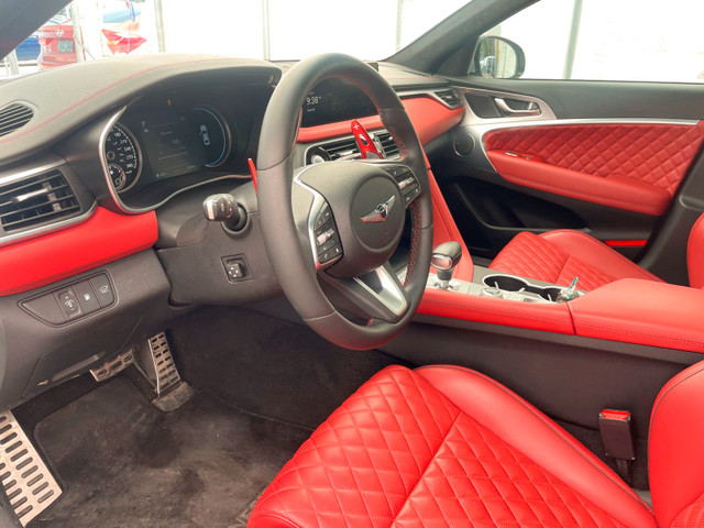 2022 GENESIS G70 3.3T SPORT AWD *TOIT* CUIR ROUGE *BREMBO* HUD * in Cars & Trucks in Laurentides - Image 3
