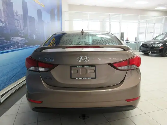 HYUNDAI ELANTRA 2015 SPORT AUTOMATIQUE **77 300 KM **1 PROPRIO** in Cars & Trucks in Lévis - Image 7