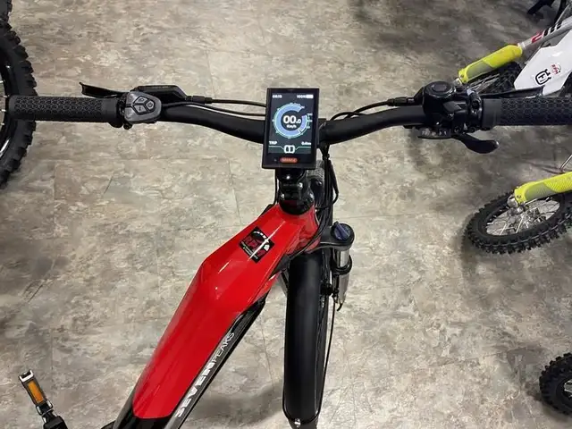 2023 Seven Peaks E-One 9C - CLEARANCE SALE! in Scooters & Pocket Bikes in Saskatoon - Image 3