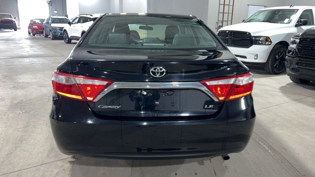 2015 Toyota Camry 4dr Sdn I4 Auto XLE in Cars & Trucks in Ottawa - Image 4