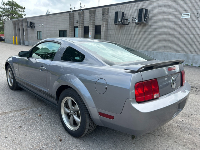 2006 Ford Mustang V6 AUTO| LOW KM| GREAT SHAPE in Cars & Trucks in Markham / York Region - Image 3