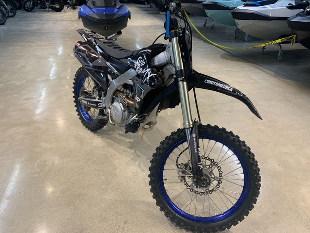  2022 Yamaha YZ450F YZF450 450F YZ450F in Dirt Bikes & Motocross in Guelph - Image 2