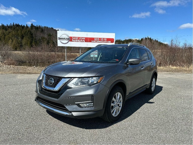  2018 Nissan Rogue SV/Pano Roof/Remote Start/Heated Seats in Cars & Trucks in Saint John