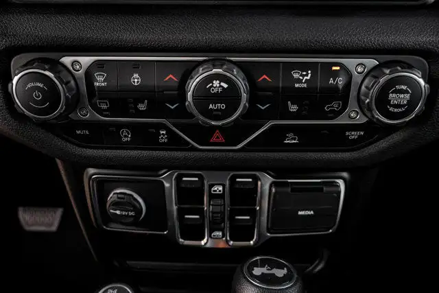 2024 Jeep Wrangler SPORT UNLIMITED 4X4 AUTOMATIC LOW LOW KMS in Cars & Trucks in Strathcona County - Image 16