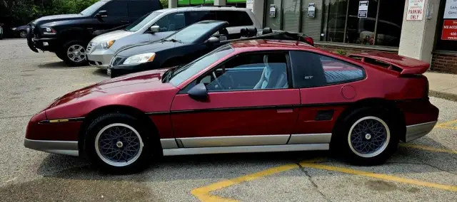 1987 Pontiac Fiero GT No Accidents/Manual Transmission/Low KMs in Cars & Trucks in City of Toronto - Image 7