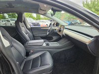 Unleash instant torque and futuristic performance with this 2023 Tesla Model Y Performance—solid bla... (image 9)