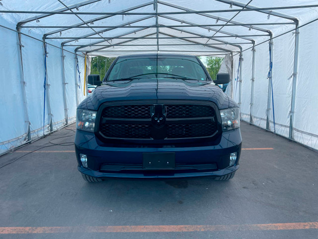 2020 Ram 1500 Classic NIGHT EDITION CREW 4X4 V8 *CARPLAY* BLUETO in Cars & Trucks in Laurentides - Image 4
