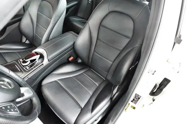 2016 Mercedes-Benz C-Class LOW KM,NO ACCIDENT,ONE OWNER,AWD,C 30 in Cars & Trucks in City of Toronto - Image 18