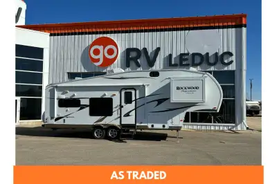 Rockwood Fifth Wheel Signature Series w/Double Slide Outs and Rear Kitchen Including Pantry, Refrige...
