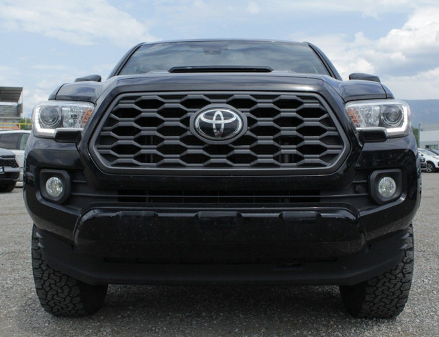 2020 Toyota Tacoma in Cars & Trucks in Penticton - Image 4