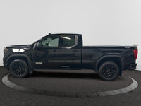 This 2025 GMC Sierra 1500 in Onyx Black is equipped with 4WD and Turbocharged Diesel I6 3.0L/183 eng... (image 1)
