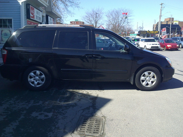 2010 Kia Sedona LX ***Only 110000 KM *** dans Autos et camions  à Ottawa - Image 4