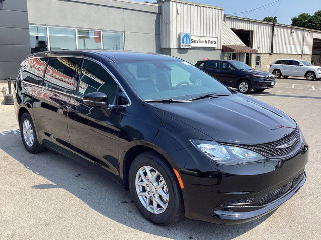 2025 Chrysler Voyager LX in Cars & Trucks in Oakville / Halton Region - Image 3
