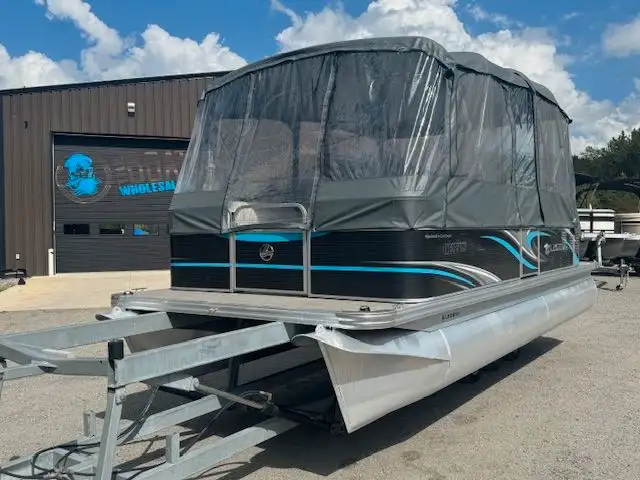 2018 21' LEGEND SPLASH COTTAGE PONTOON 40HP HIGH TORQUE 4-STROKE in Powerboats & Motorboats in Peterborough - Image 2