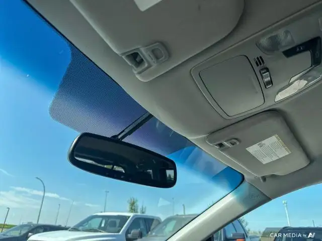 2017 Toyota Sienna SE | Leather | Power Sliding Doors | Back Up in Cars & Trucks in Saskatoon - Image 26