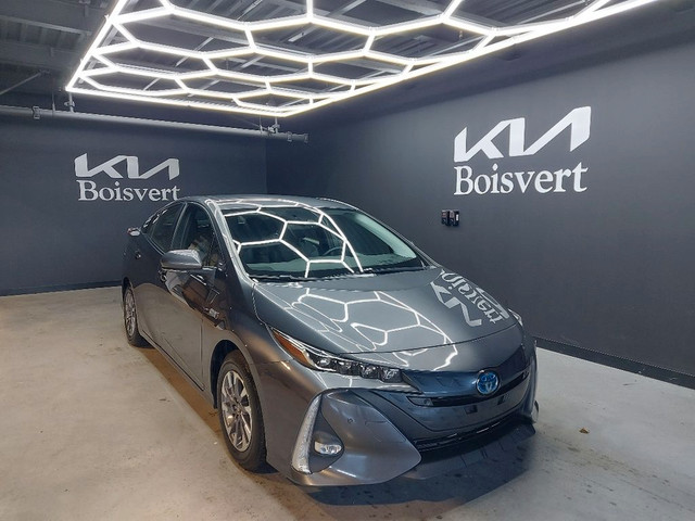 2021 Toyota Prius Prime JAMAIS ACCIDENTÉ BAS KILOMÉTRAGE PHEV in Cars & Trucks in Laval / North Shore