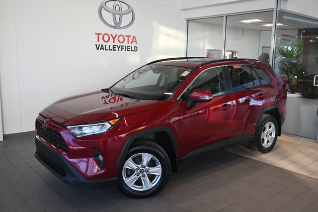 2020 Toyota RAV4 XLE AWD in Cars & Trucks in West Island