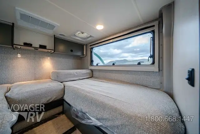 2025 Winnebago Ekko 22A AWD POP-TOP in RVs & Motorhomes in Kelowna - Image 19
