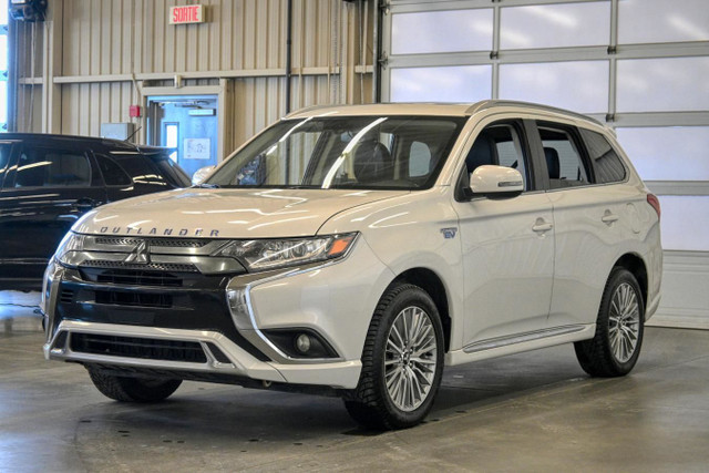 2019 Mitsubishi Outlander PHEV SE S-AWC 4 cyl. 2,0L , toit , siè in Cars & Trucks in Sherbrooke - Image 3