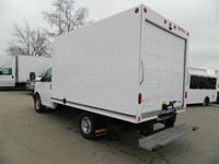 2023 CHEVROLET EXPRESS 12FT CUBE VAN 3500 (1 TON) Single wheel .4.3L engine automatic transmission,... (image 8)