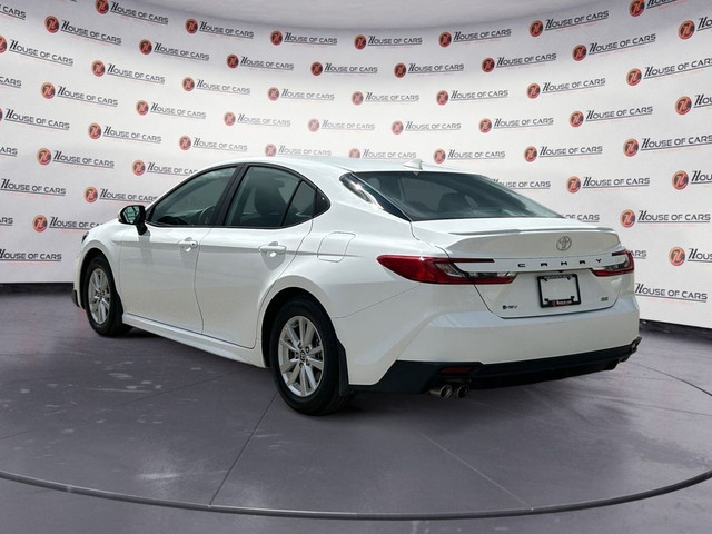 2025 Toyota Camry SE / Heated Seats / Back up Camera in Cars & Trucks in Calgary - Image 4