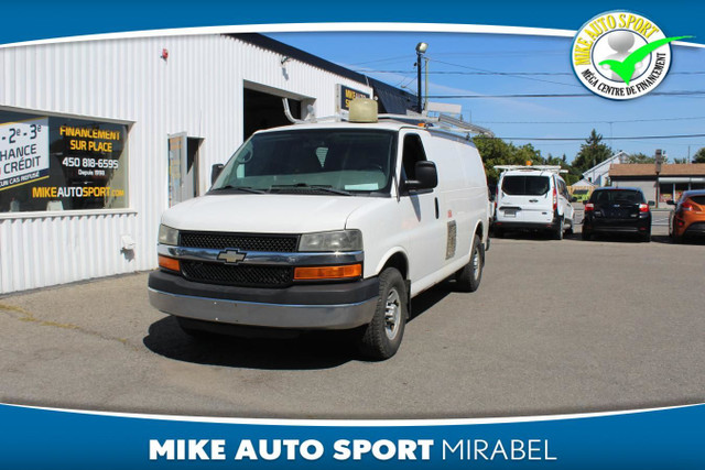 2014 Chevrolet Express Cargo Van Traction arrière 3500 135 po !! dans Autos et camions  à Laval/Rive Nord
