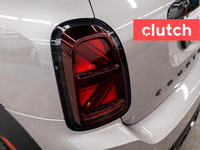 NO ACCIDENTS / CLEAN CARFAX / 1 OWNER / Auto Dimming Rearview Mirror, Front Heated Seats, Dual Zone... (image 9)