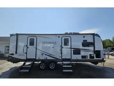 . Vehicle Information Provided by autoTRADER.ca Other Equipment Air Conditioner(Roof), Ceiling Fans/...