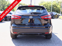 The 2021 Nissan Qashqai SL is a compact SUV that strikes a perfect balance between style, comfort, a... (image 3)